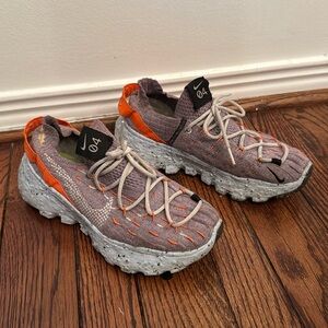 Amazingly comfortable pull on Nike